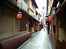 Feel the true Kyoto in narrow alley and Gion district